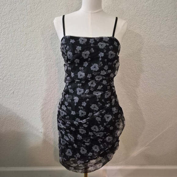 Lulus Dresses & Skirts - Lulus Floral Mesh Ruched Bodycon Mini Dress NWT M Black Gray Party Night Out